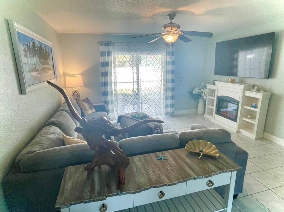 Sparkling 2Bed 1Bath Beach Home - Unit 214 Cocoa Beach Exterior photo
